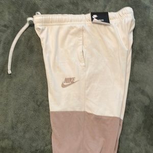 Men’s brand-new Nike shorts size medium
